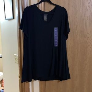 Brand new ribbed V-neck tee